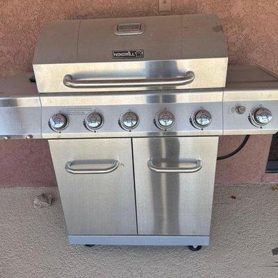 #8512 • NexGrill Evolution Infrared Plus Propane Barbecue
