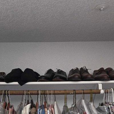 #7600 • (6) Pairs of Mens Shoes
