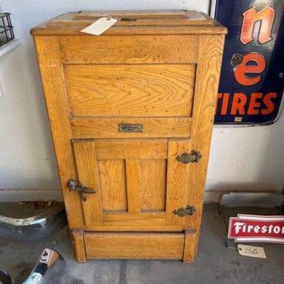 #1955 • Gibson Ice Box
