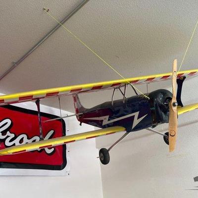 #1695 • Model Airplane
