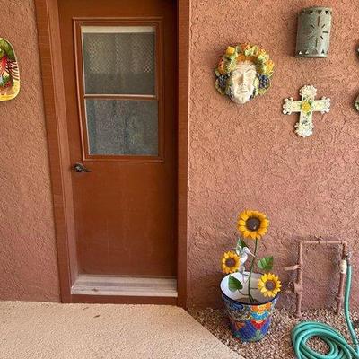 #8520 • Patio Decorations
