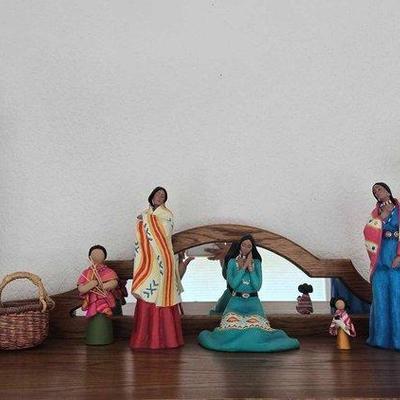 #6230 • (8) Native American Statues & Kachina Dolls
