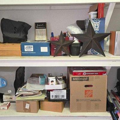 #8104 • Wall Decor, RCA Stereo & More
