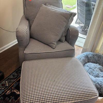 Navy houndstooth