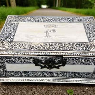 Early 19th century vizagapatam box