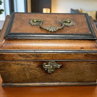 1830 georgian domed top tea caddy square