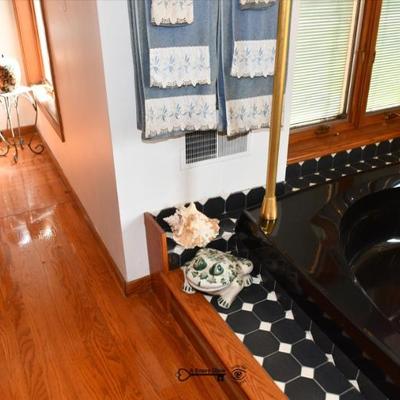 0694 bathroom