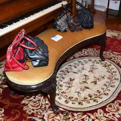 0050 piano room