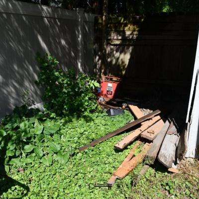 1073 back yard