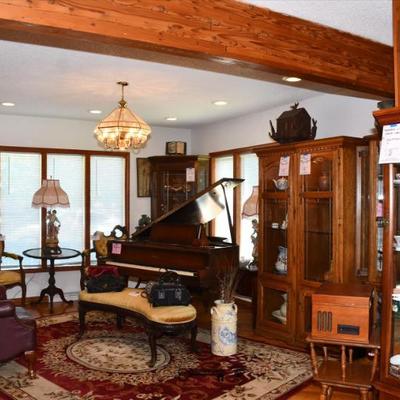 0030 piano room
