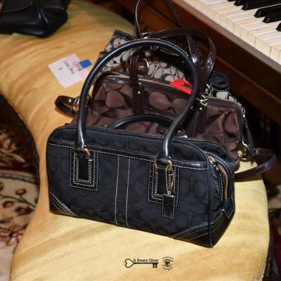 0055 piano room