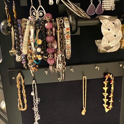 Sale Photo Thumbnail #29