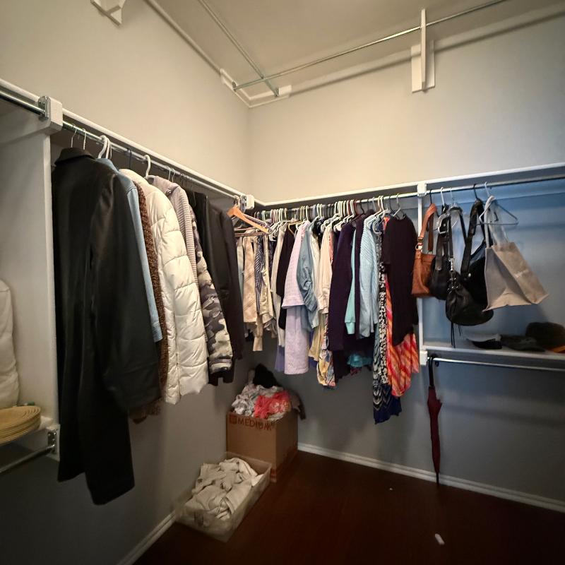 Sale Photo Thumbnail #34