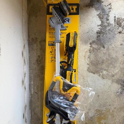 DeWalt 14" String Trimmer 20V New in Box