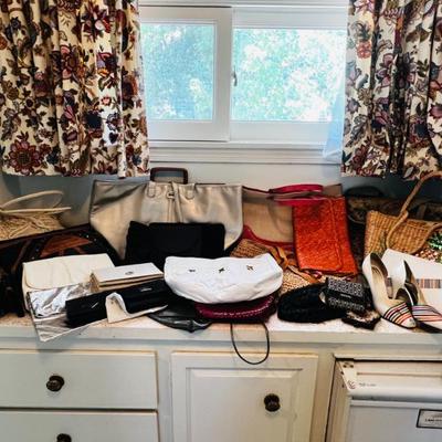 Sale Photo Thumbnail #176