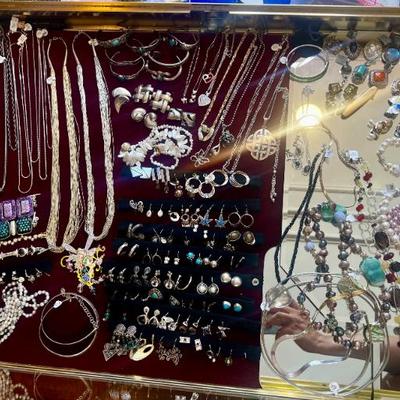 Sale Photo Thumbnail #99