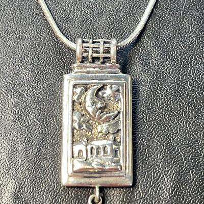 .925 Sterling Silver Amy Zerner 20” Snake Chain & Half Moon Charm 