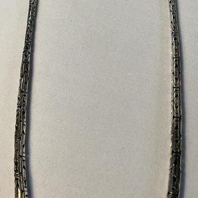 .925 Sterling Silver Artesian Crafted 18” Graduated Borobudur Toggle Clasp Necklace 