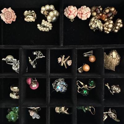 Vintage jewelry 
