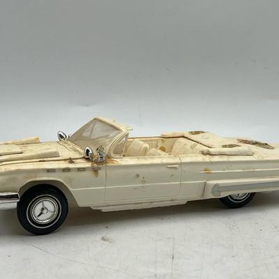 1/25 Scale Model 1962 Buick Electra Convertible