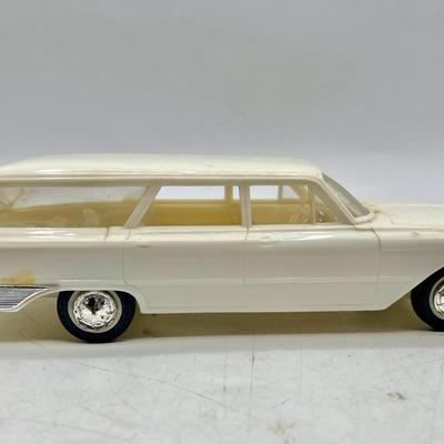 1960s Hubley Ford Country Squire Station Wagon Authentic Dealer Promotional Scale Model