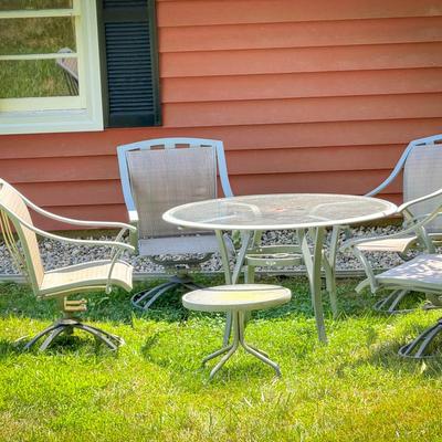 Hampton Bay Patio Dining Set – 5 Pieces
