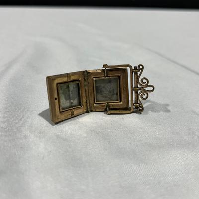Vintage Gold Toned & Red Rhinestone Cube Locket