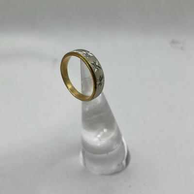 14k Gold Star Band Ring (4g)