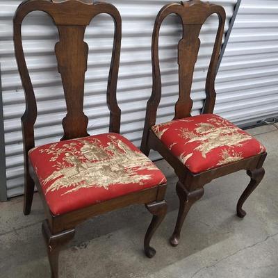 Set of 10 chairs