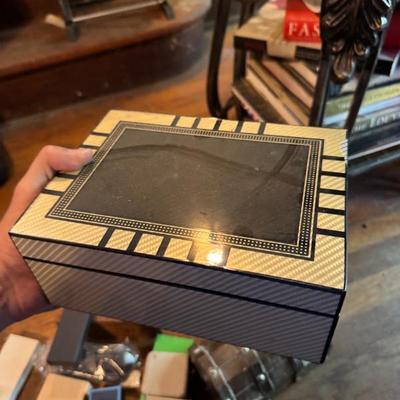 Sale Photo Thumbnail #228