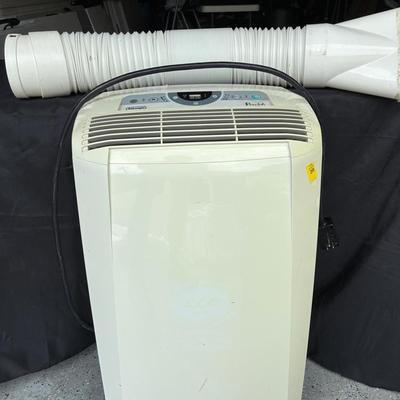 DeLonghi Pinguino PAC CN120E Portable Room Air Conditioner