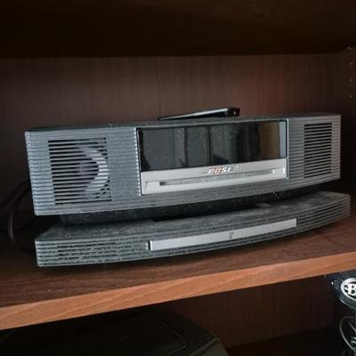 BOSE clock radio with cd player