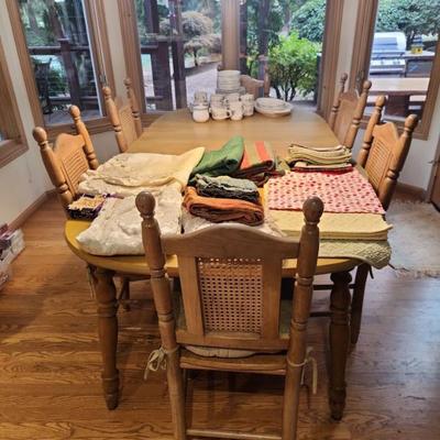 Dining table set, table cloths