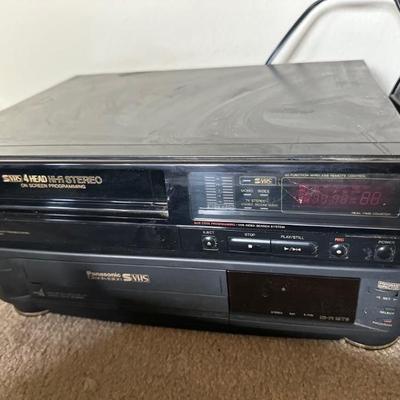Panasonic VHS & 
Quasar SVHS 4 Head Hi-Fi Stereo VCR 