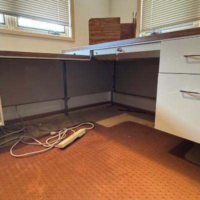 Fr147 vintage corner desk with rotating organizer