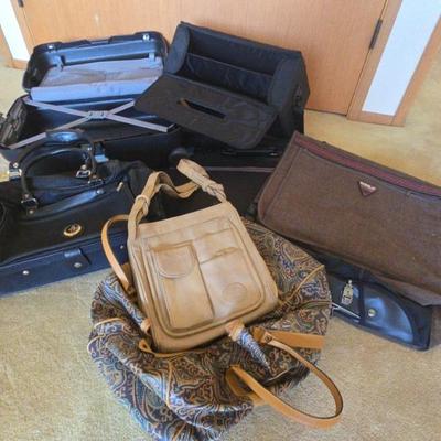 Fr190 mystery lot luggage 2