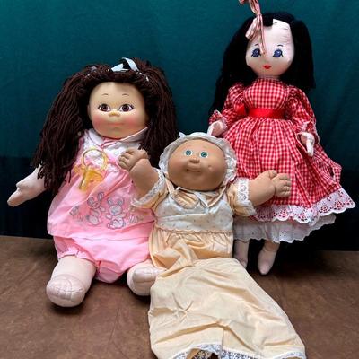 “Cabbage Patch Kids” & Other Vintage Dolls 