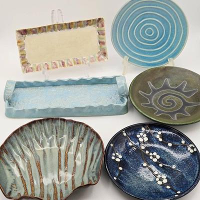 (6) Pretty Pottery Pieces