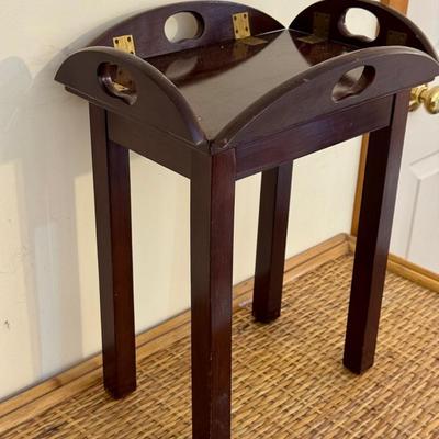 Small Drop Leaf End Table 