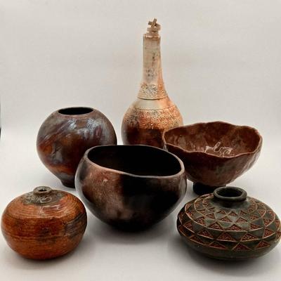 (5) Artistic Ceramic Pieces