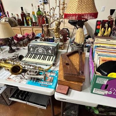 Estate sale photo