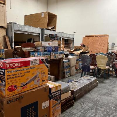 Estate sale photo