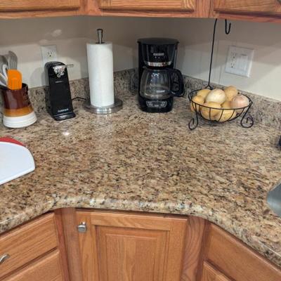 COFFEE POT AND BANANNA/FRUIT BASKET