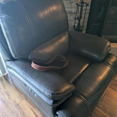 2 OF 2 RECLINERS BOTH IN EXCELLENT CONDITION