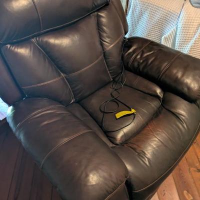 POWERED RECLINER IN GOOD SHAPE