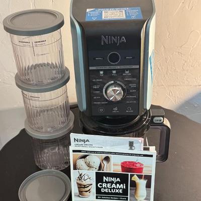 Ninja Creami Deluxe Ice Cream Maker Set