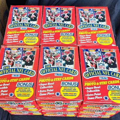 1989 Pro Set Football (18) Box Lot w/ Factory Sealed Packs Barry Sanders RC