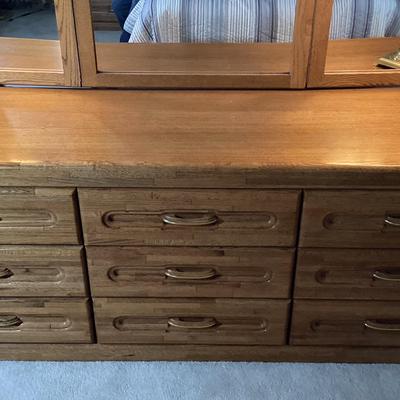 Oak Nine Drawer Dresser With Triple Mirror