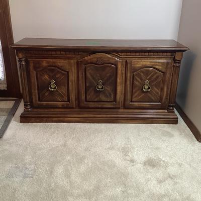 Oak 3 Door SideBoard Cabinet 