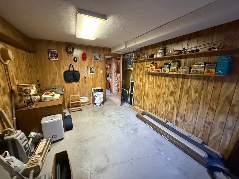 Sale Photo Thumbnail #44